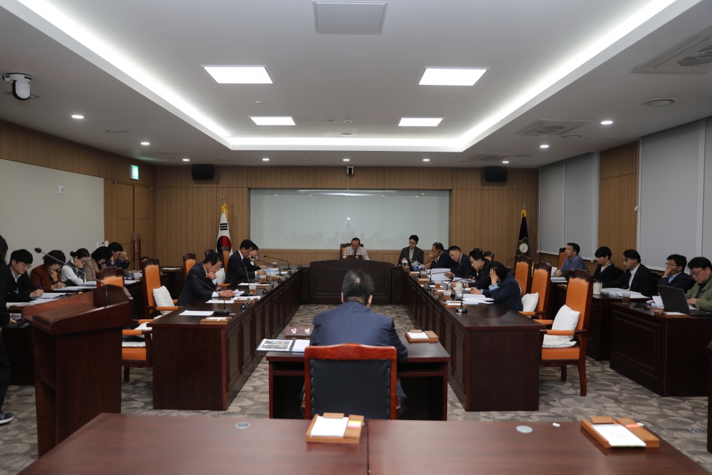 2024년 10월 25일 의원간담회 이미지(1)