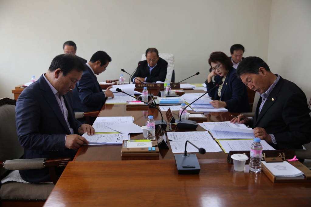제225회 예산군의회(임시회) 행정복지위원회 회의 이미지(1)