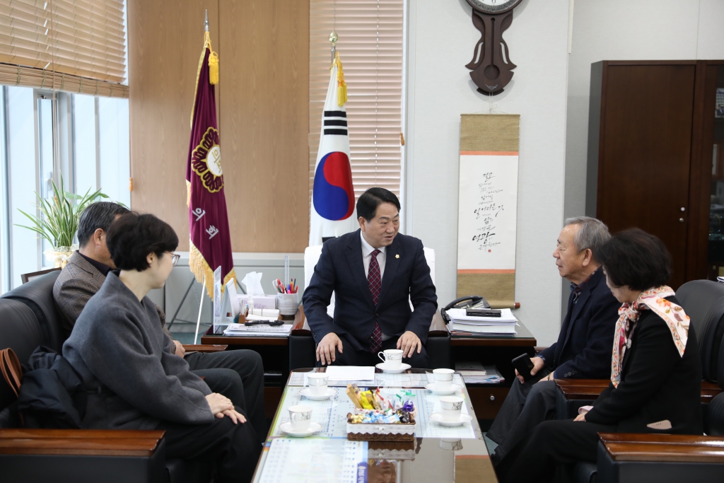 예산군의회 윤리심사자문위원회 위원 위촉식 및 회의 이미지(3)