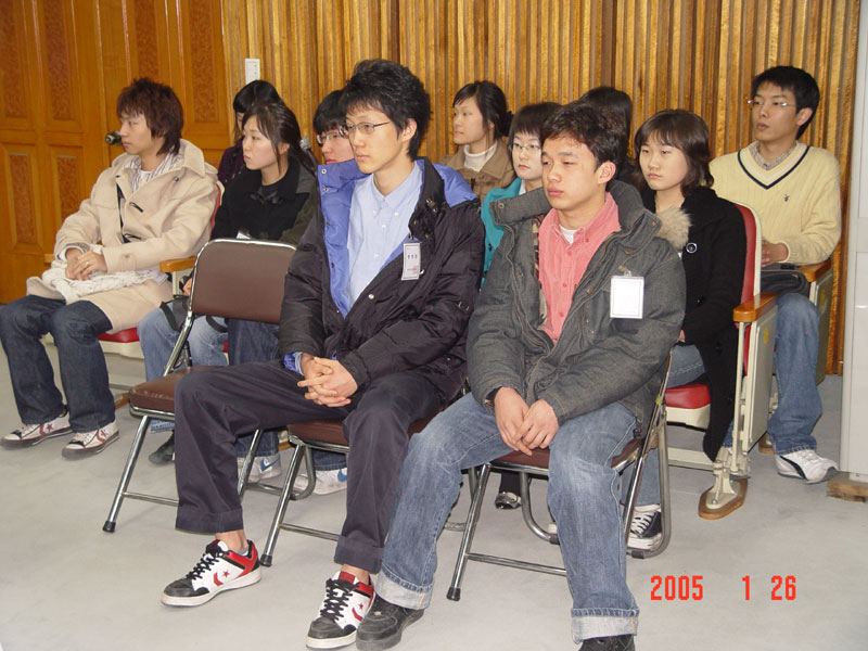아르바이트 학생들의 의회방청 이미지(1)