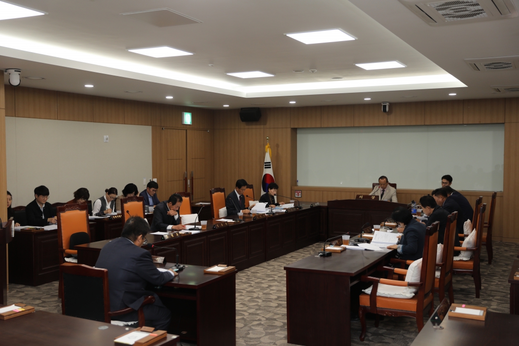 2024년 10월 25일 의원간담회 이미지(2)