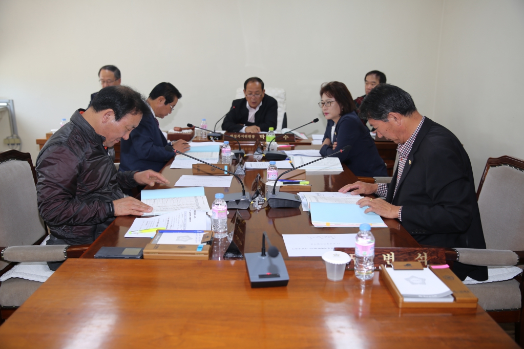 제225회 예산군의회(임시회) 행정복지위원회 회의 이미지(1)