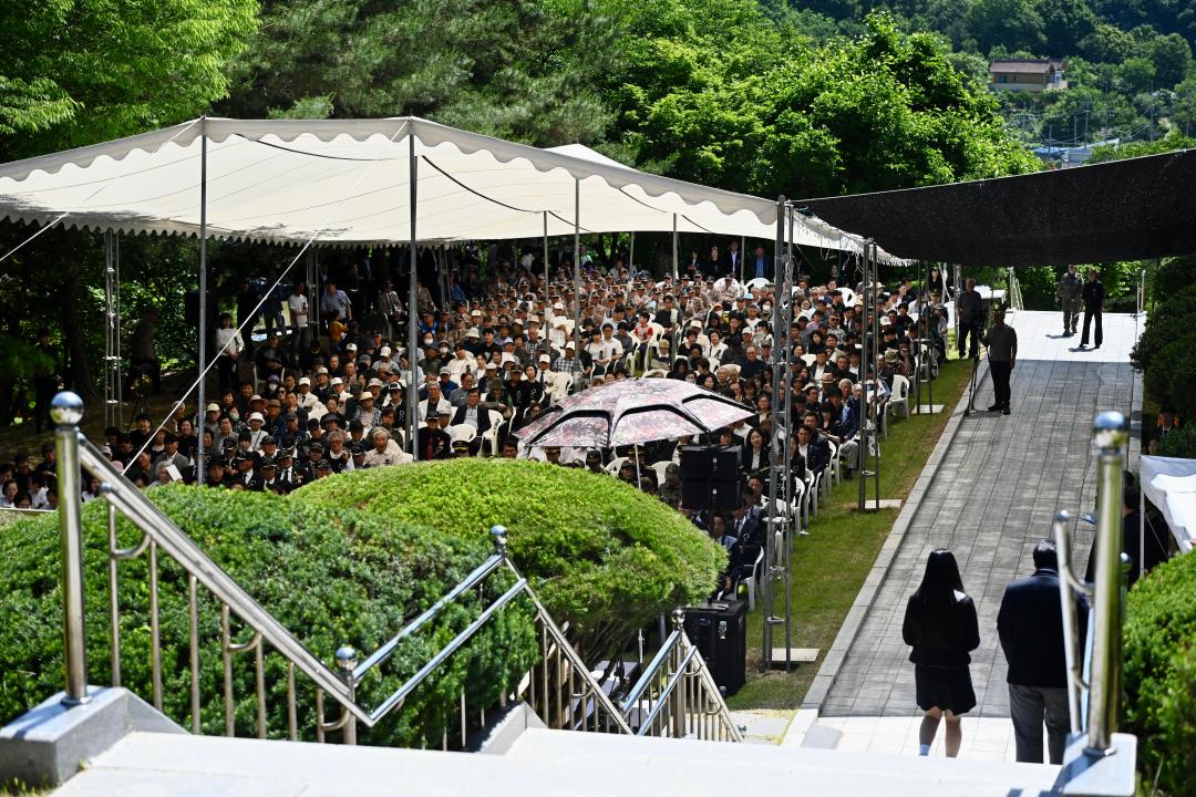 '제71회 현충일 기념식' 게시글의 사진(17) '20260608 제71회 현충일 기념식 (17).jpg'