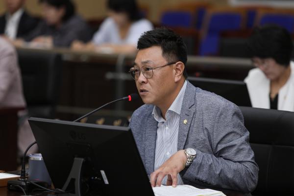 
                                    제325회 임시회 4차 본회의 업무보고