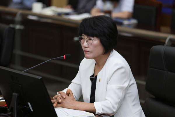 
                                    제325회 임시회 4차 본회의 업무보고