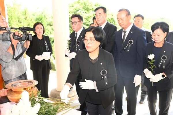 
                                    제71회 현충일 기념식
