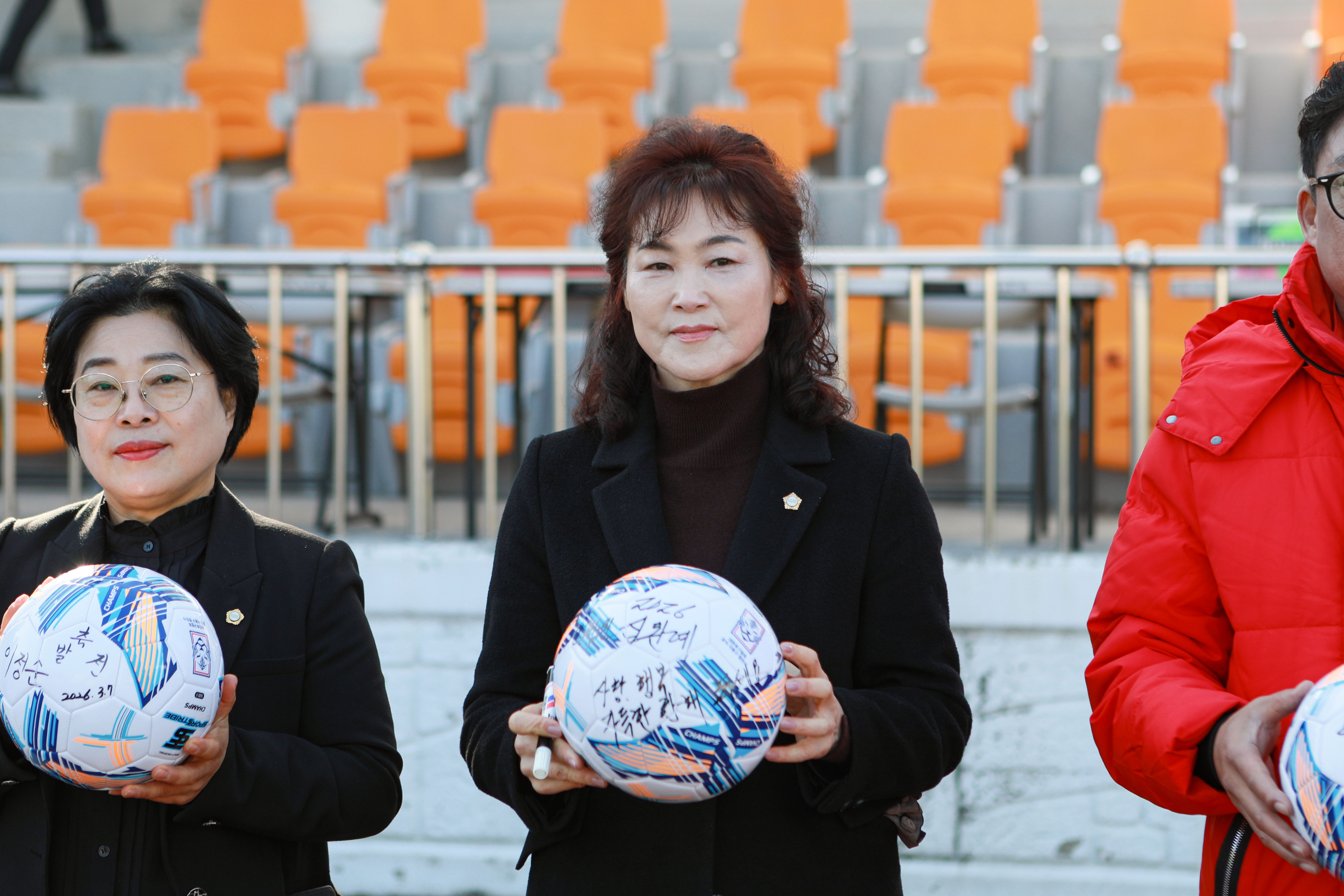 '제21회 예산군 축구협회장기 축구대회' 게시글의 사진(7) '049A6919 복사.jpg'