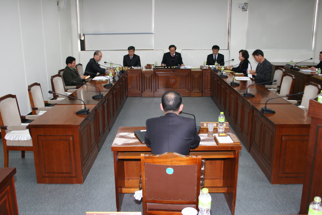 산업건설위원회 회의모습