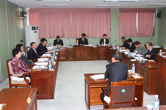 제144회 예산결산특별위원회 회의모습