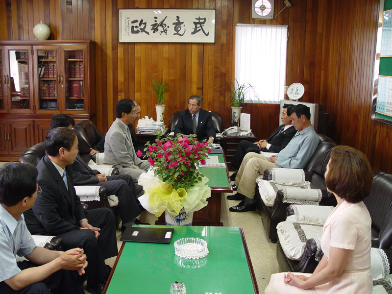 결산검사 위원들과