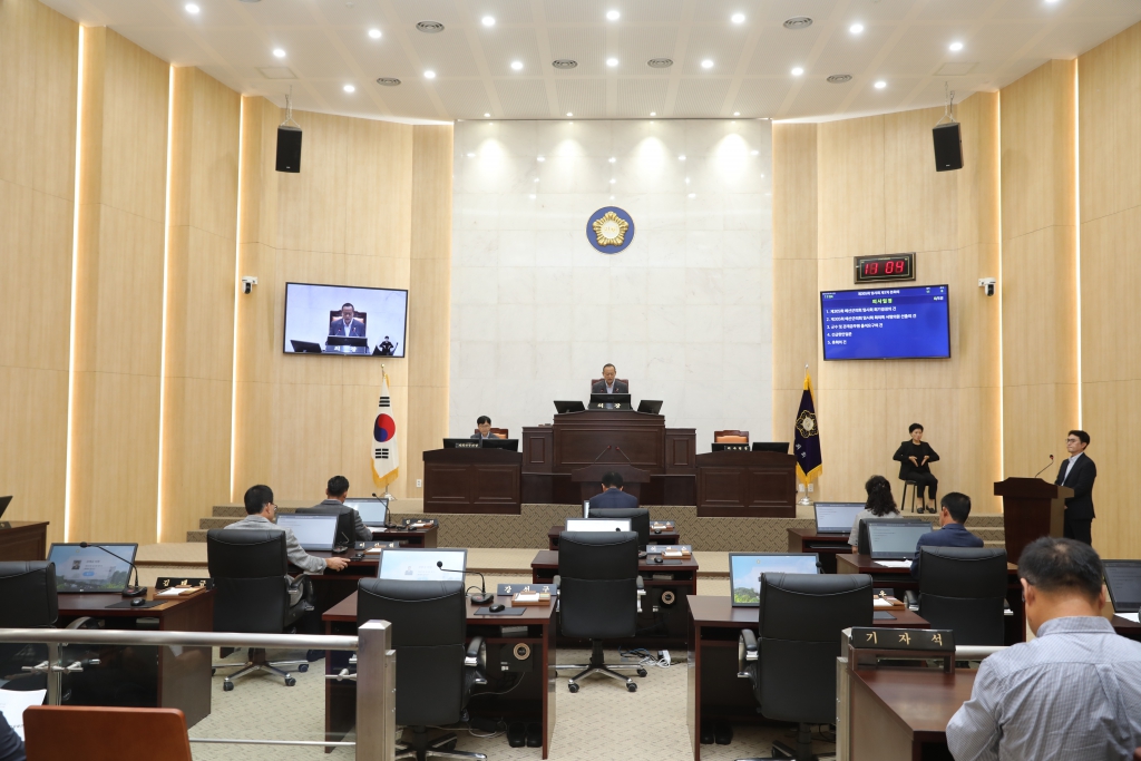 제305회 임시회 1차 본회의 개회