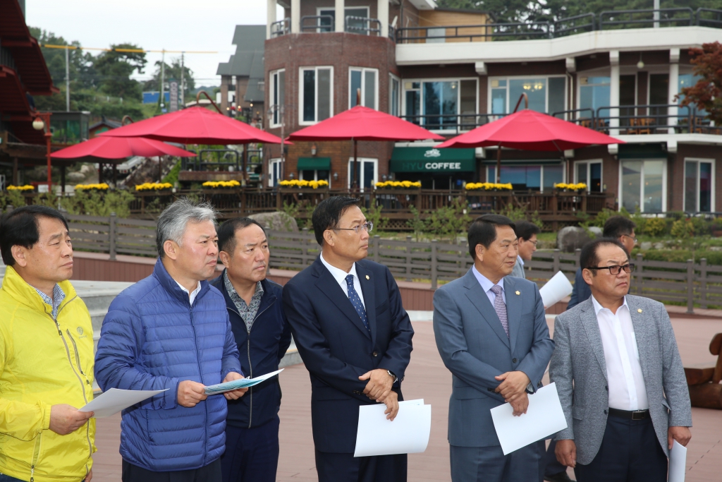 안동시의회 부의장외 12명 출렁다리 방문