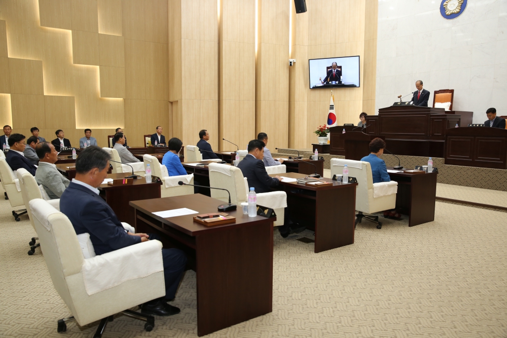 제242회 임시회 개회