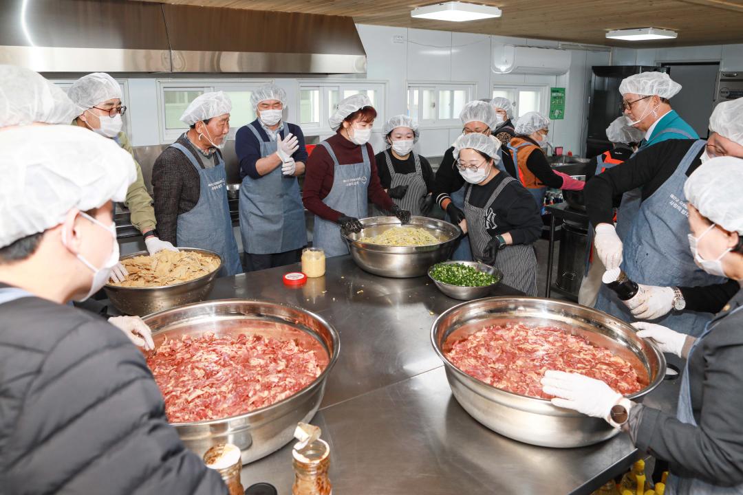 '예산군자원봉사센터 사랑의 밥차 운영' 게시글의 사진(8) '049A6979 복사.jpg'