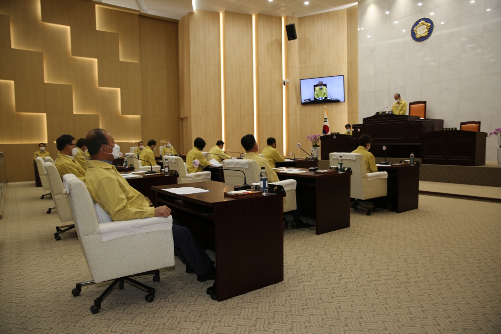 제 269회 임시회 개회 및 홍원표 의원 선서식