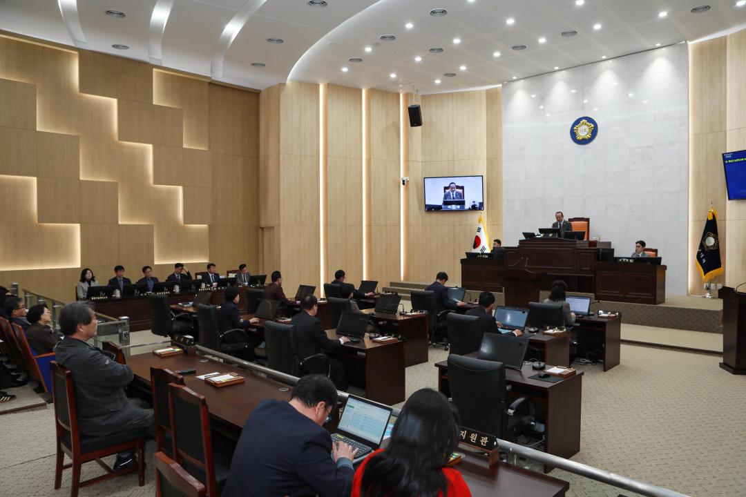 '제323회 임시회 2차 본회의 폐회' 게시글의 사진(4) '049A7394 복사.jpg'