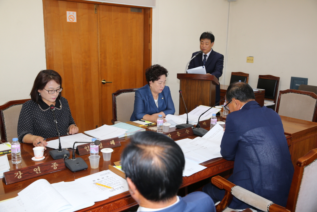 제215회 예산군의회(임시회)의회운영위원회