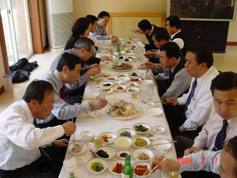 닭, 오리고기 소비촉진에  앞장서는 예산군의회의원들