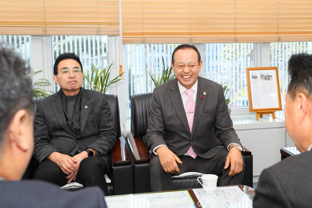 예산군수 의회 방문인사