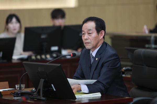 
                                    제322회 임시회 5차 본회의