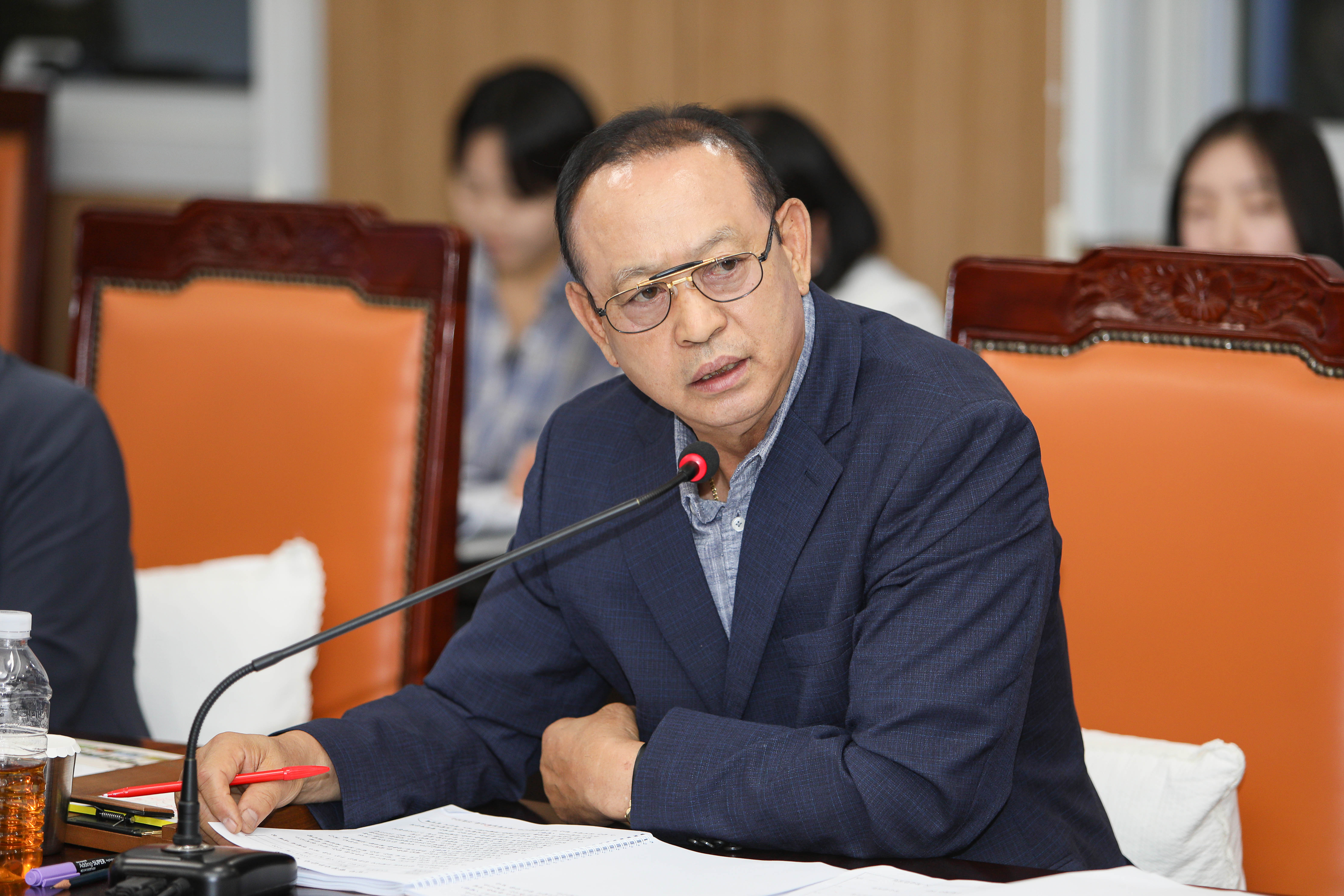 '예산군의회, ‘2026년도 행정사무감사’ 돌입' 게시글의 사진(11) '예산군의회 장순관 의원.jpg'