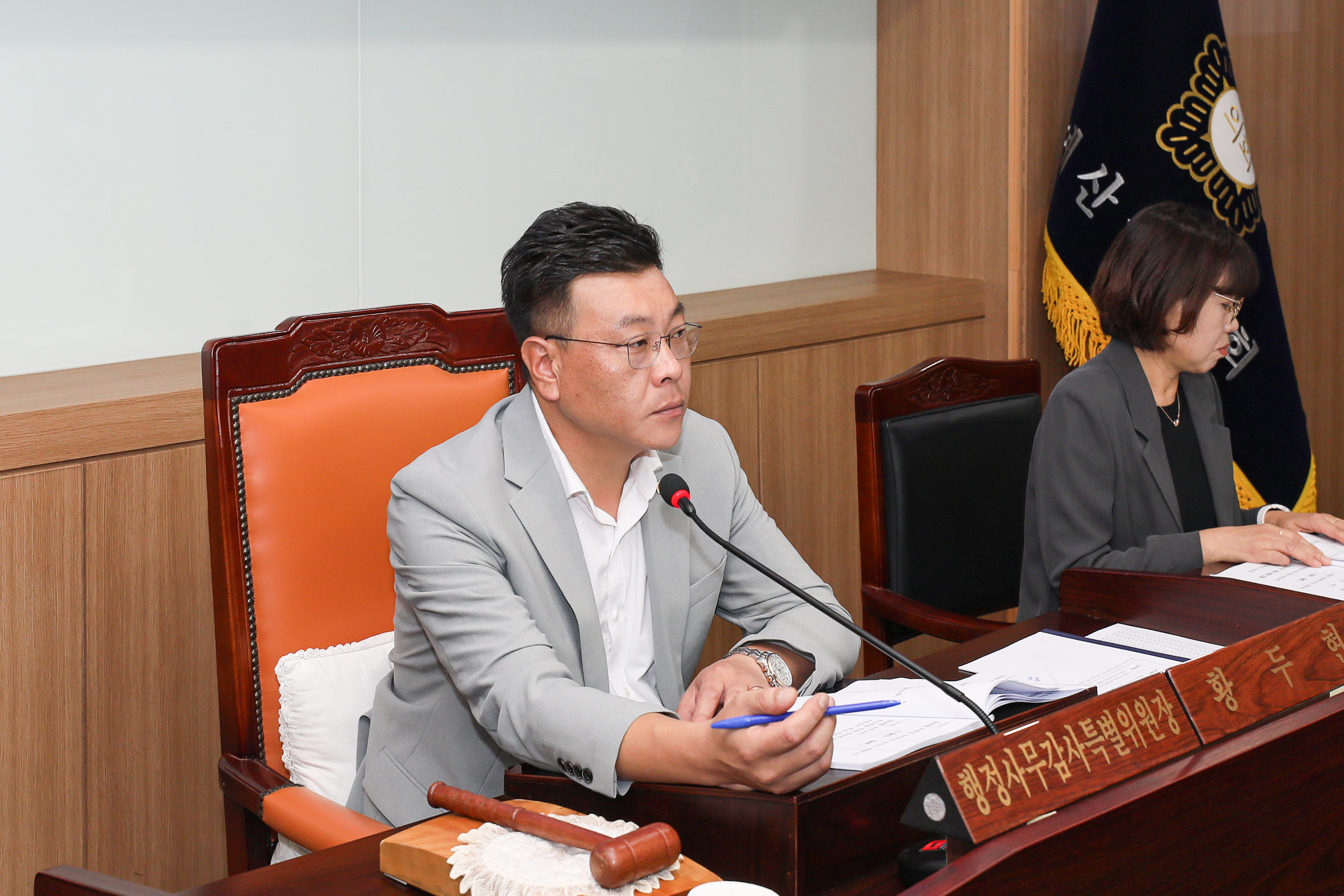 '예산군의회, 7일간의 행정사무감사 마무리...지적사항 군정 반영 요구' 게시글의 사진(9) '예산군의회 황두현 부위원장.jpg'